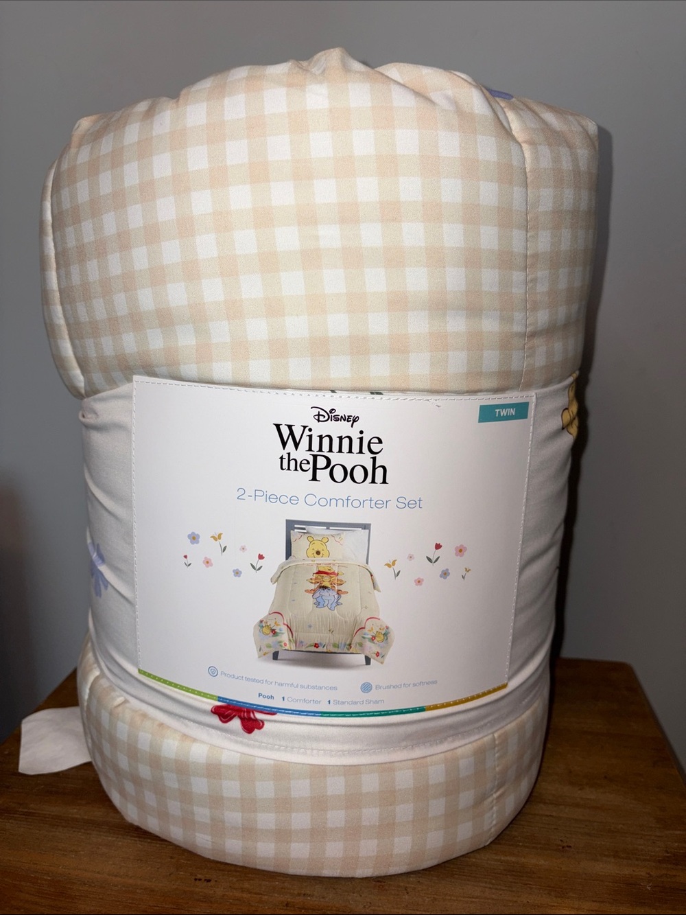 NEW Disney Winnie the Pooh Twin 2 Piece Comforter Set in Beige Gingham